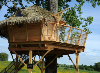 Cabane dans les arbres - Domaine de Suzel