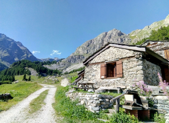 Rental of an alpine chalet in the Polset valley