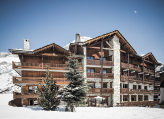 Devanture extérieur hiver - Hôtel Altitude Val d'Isère