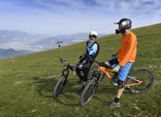 Picture of our Chamrousse bike patrol