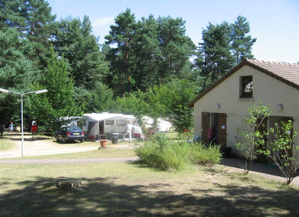 Entrée et accueil du camping