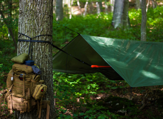 A suspended bivouac with the means at hand....