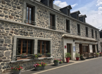 Hôtel-restaurant Le Plomb du Cantal