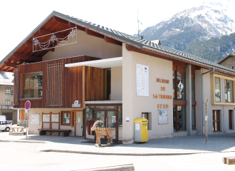 Le bureau d'information touristique dans la maison de la Vanoise