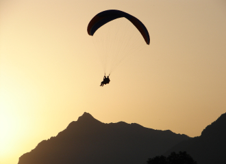 Baptème de parapente en été