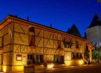 Extérieur du restaurant le soir