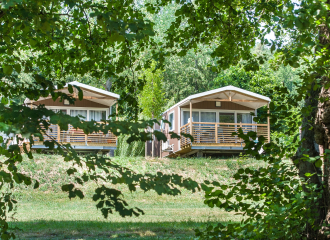 Camping Paradis Val de Coise ****