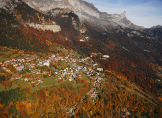 Vue aérienne du Plateau d'Assy