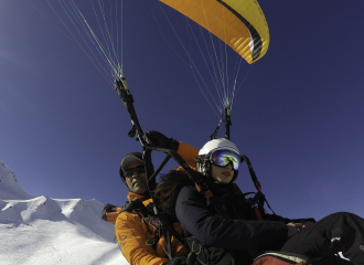 Paragliding flight with Plagn'Air