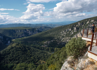 Les Gorges de l'Ardèche avec un guide nature - Terre et Ciel Randonnées