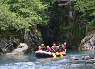 Avide de sensations découvrez le rafting