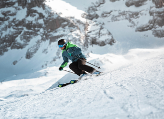 Descente en ski de la vallée Blanche avec un accompagnateur du Grand-Bornand