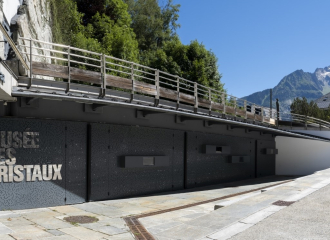 Façade du Musée des Cristaux